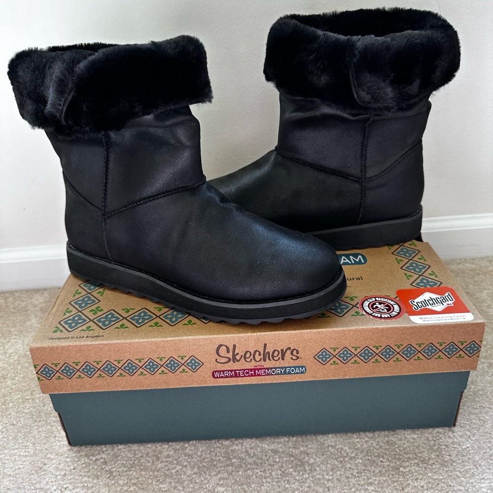 COPY - NWT Skechers Warm Tech Memory Foam Women’s Boots